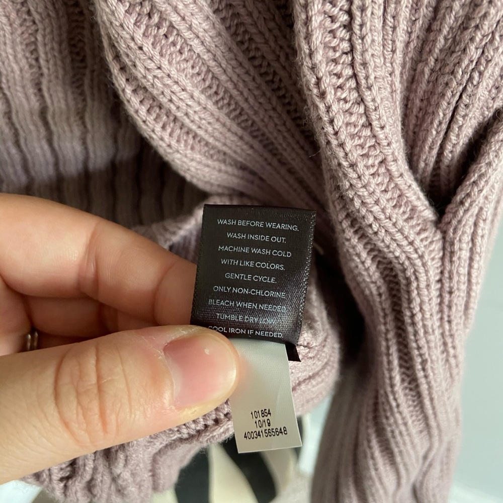 Simply Vera Wang lavender chunky sweater - Picture 10 of 11
